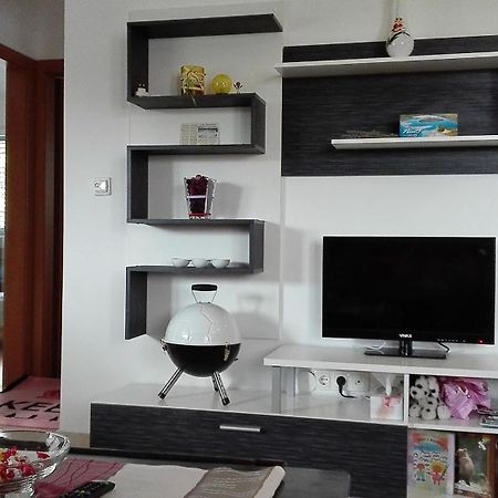 Gabriela Apartment Nin Bagian luar foto