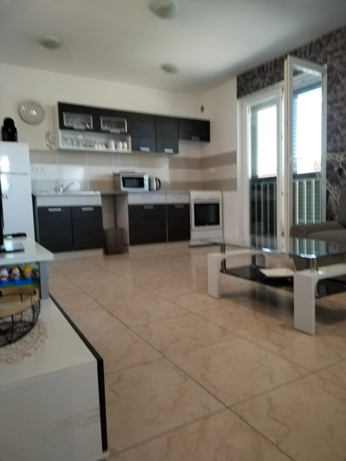 Gabriela Apartment Nin Bagian luar foto