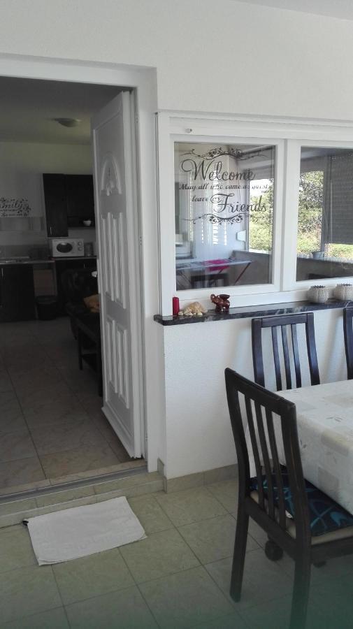 Gabriela Apartment Nin Bagian luar foto